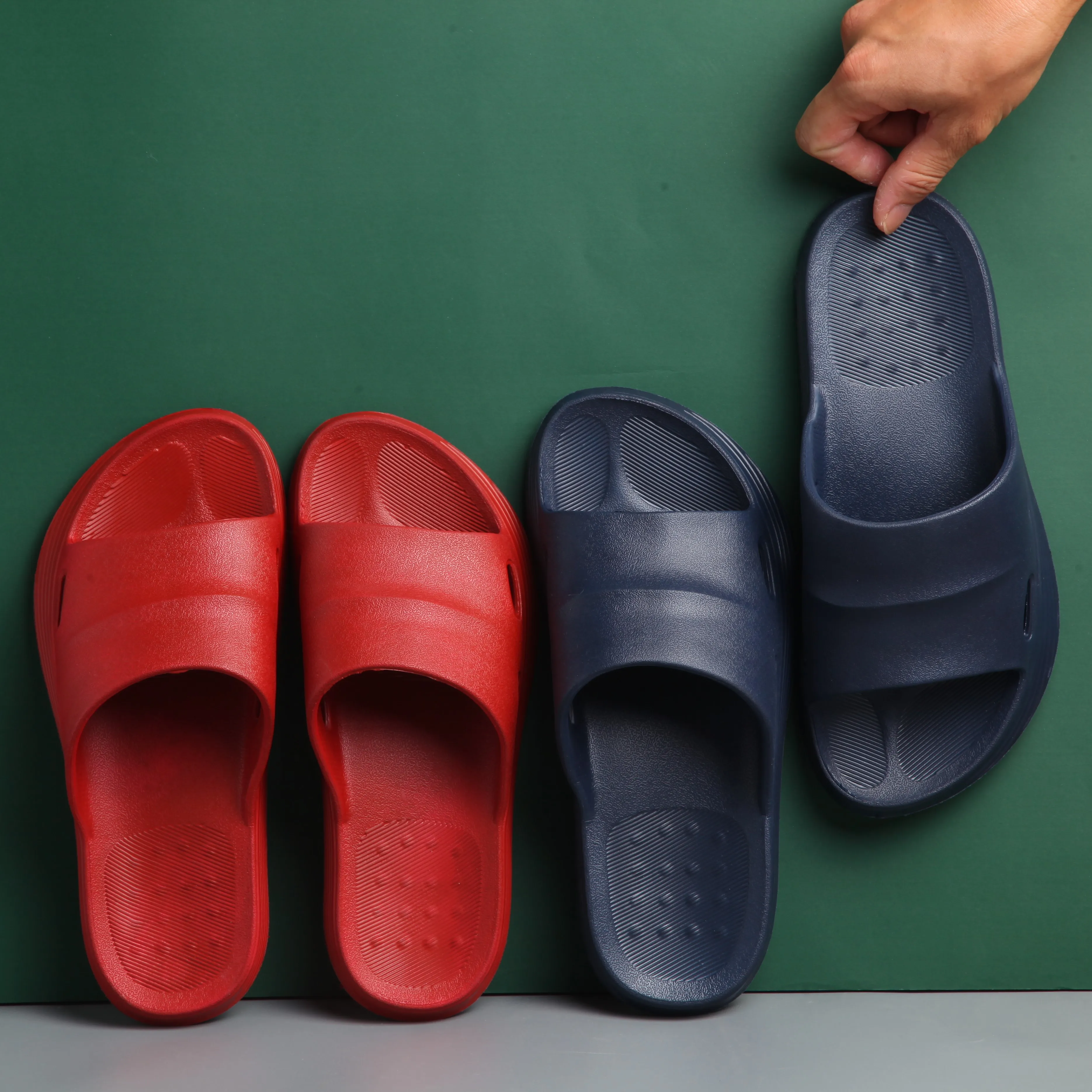 

Fashion High Quality Foot Wear Slip-On Pool Slide Sandals Outdoor Indoor Slides Shower Slippers