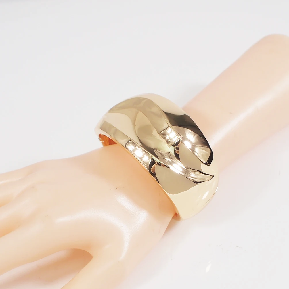 

Trendy Concave Metal Smooth Arm Cuff Bracelets Bangles Handmade Charms Bracelets for Women Indian Gold plated jewelry Wedding