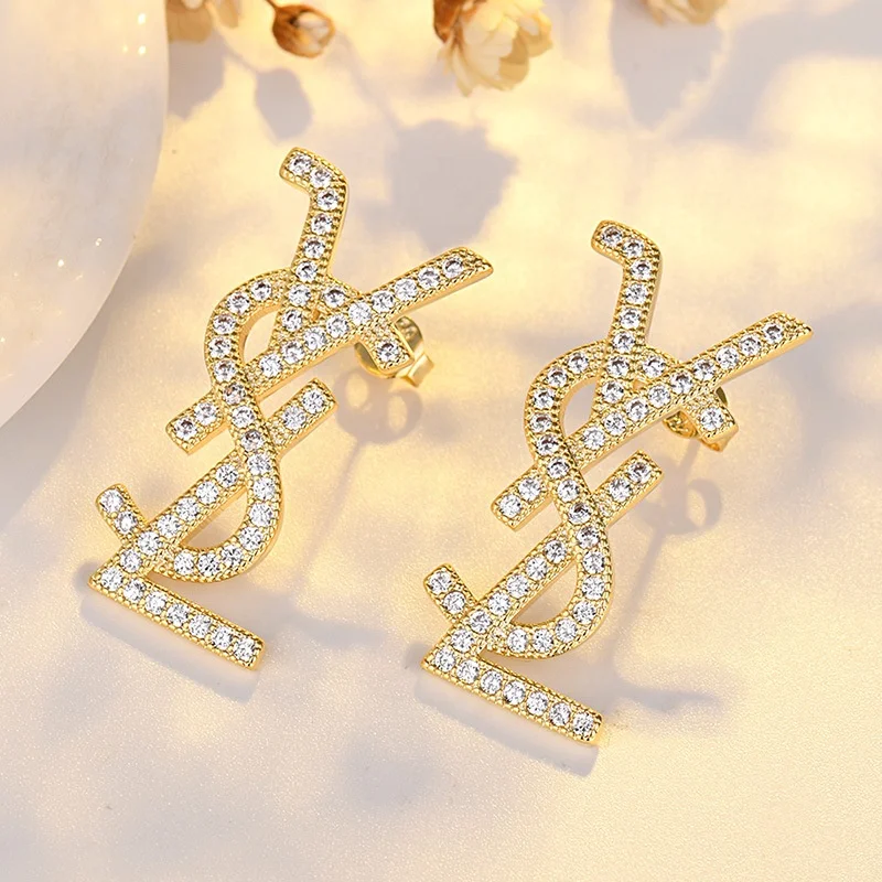 

Fashion Design S925 Silver Needle Diamond letter earrings 18K gold Letter name cc earrings stud letter, Silver color/gold color