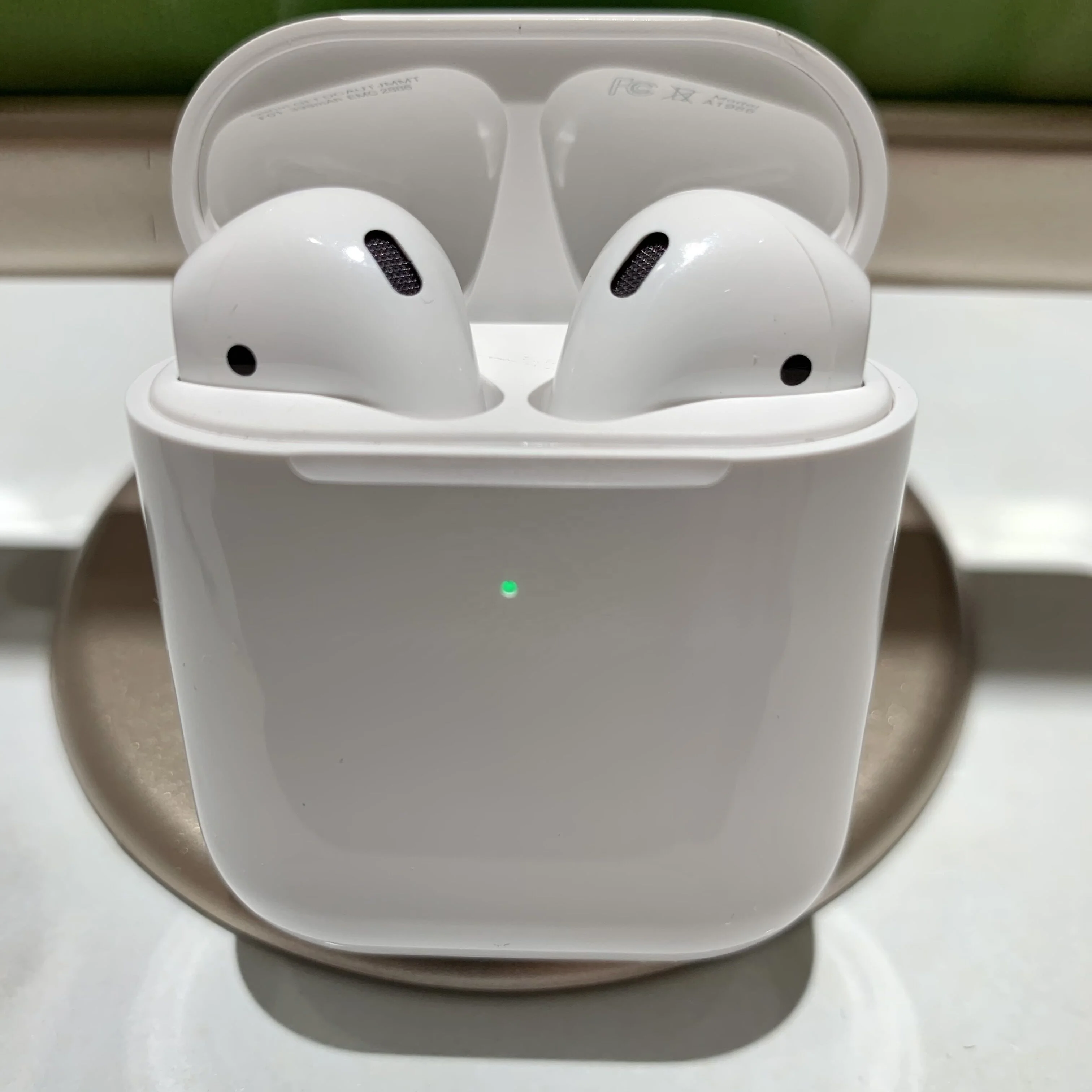 

wireless earphone TWS true wiless stereo headsets, White