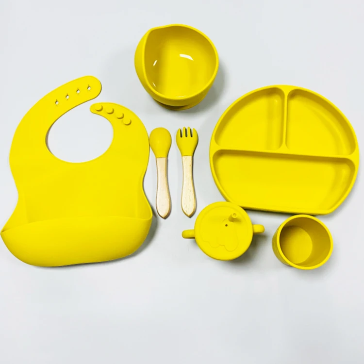 

Best Christmas gift baby feeding tableware BPA Free silicone Baby Bibs and suction plate Bowl Spoon silicone cup feeding set