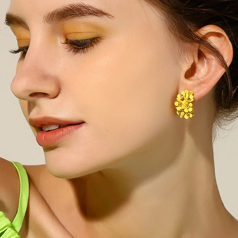 

Dvacaman 2019 Korean Wholesale Fashion Silver Gold Resin Statement Earrings Lovely Flower Jewelry Accessories Women Girls, Picture