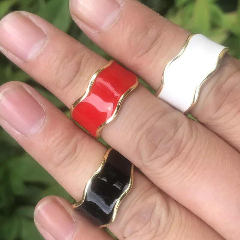 

Vintage Simple Solid Color Enameled Wave Shaped Opening Rings 18K Gold Plating Red Black Enamel Finger Rings For Women
