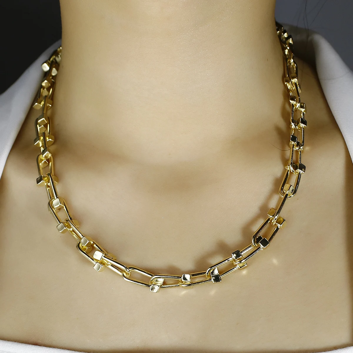 

Aensoa 2020 New Trendy Hot Sell Inspire Jewelry Gold Planted Oval Cuban Link Chain Choker Short Punk Necklace For Women And Men