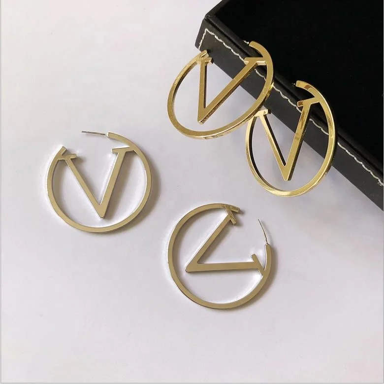 

2021 newest branded earrinng V letter designs Drop Earrings for woman, Gold