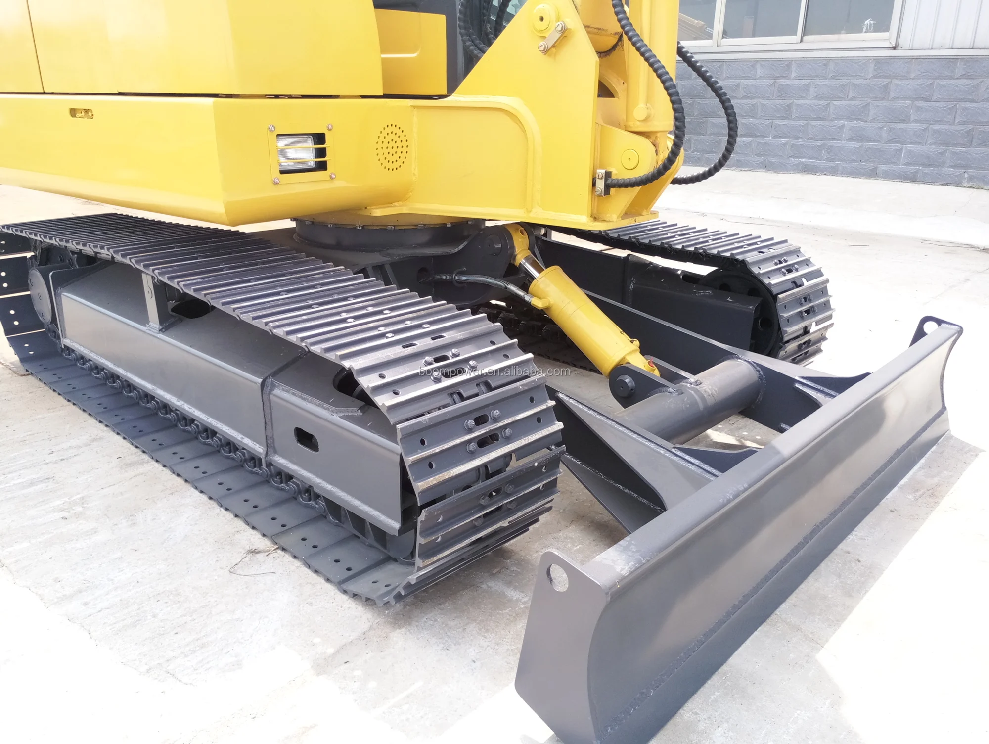 动臂挖掘机 6 吨液压履带挖掘机,库存容量 0.22立方米