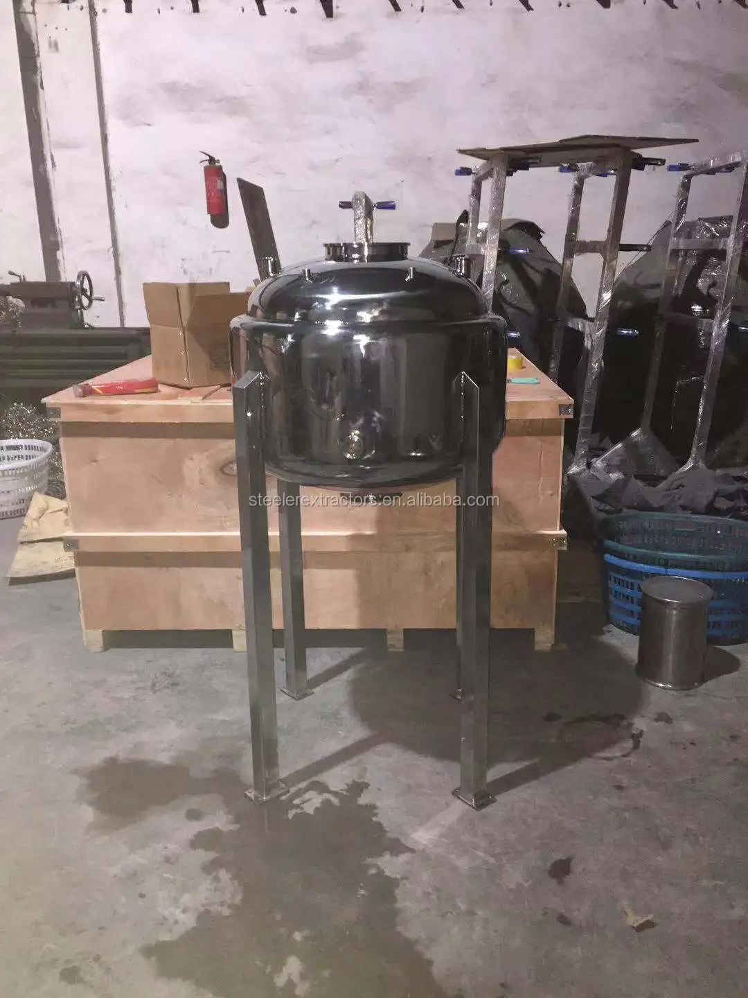 SS304 5mmX 3mm 24"X24" double Jacketed Tank with Cooing Coil