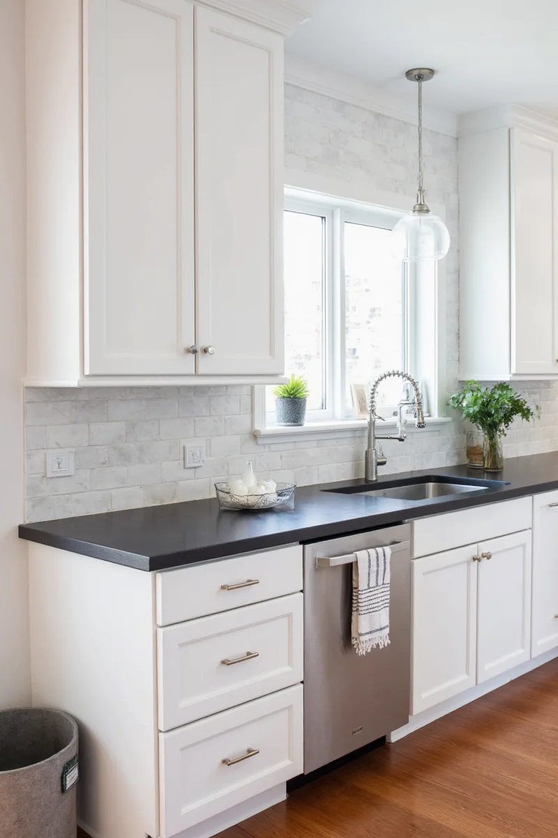 Kitchen cleaning tips for white cabinets and dark countertops