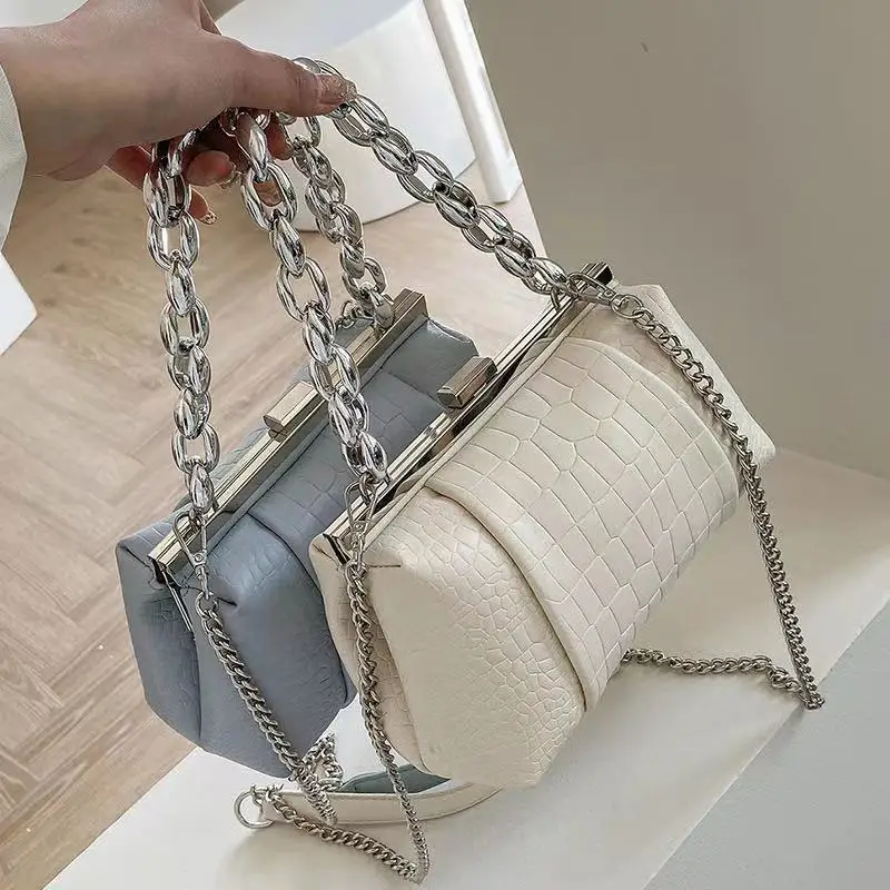 

Thick Chains Crocodile Ladies Shoulder Underarm Purses Luxury Boston Handbags for Women Alligator 2021 Women Hand Bags Bolsa, As the picture shown