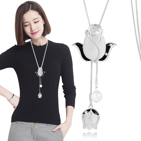 Hot sell wholesale Korean New Style Snowflake Long Crystal Sweater long Necklace For Women