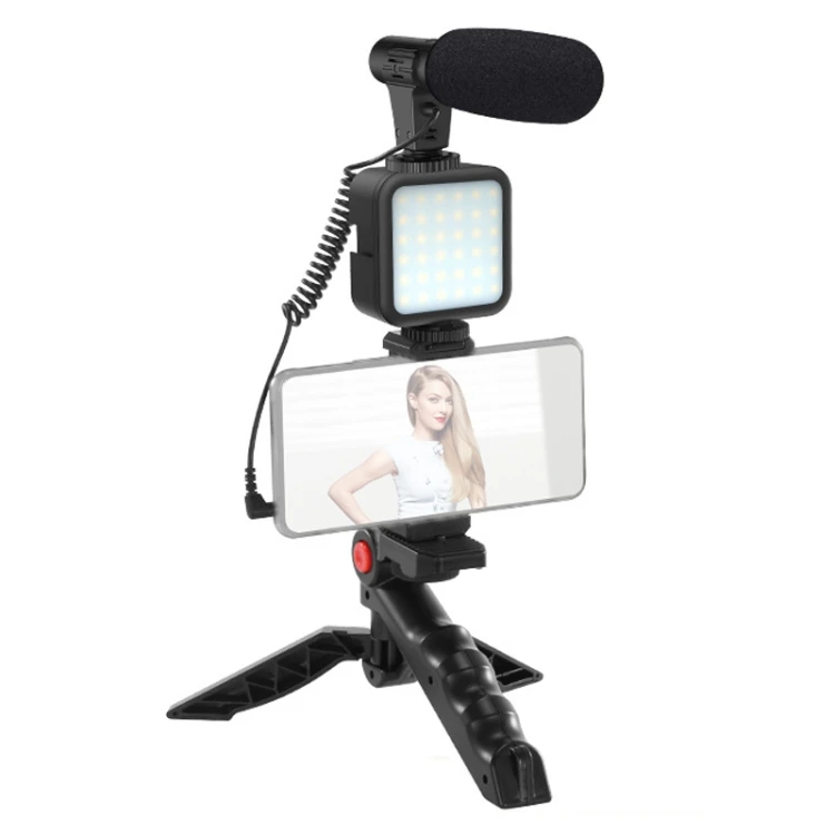 

2021 Hot Selling KIT-01LM USB Charging Photographic Lighting broadcasting equipment vlogging kit