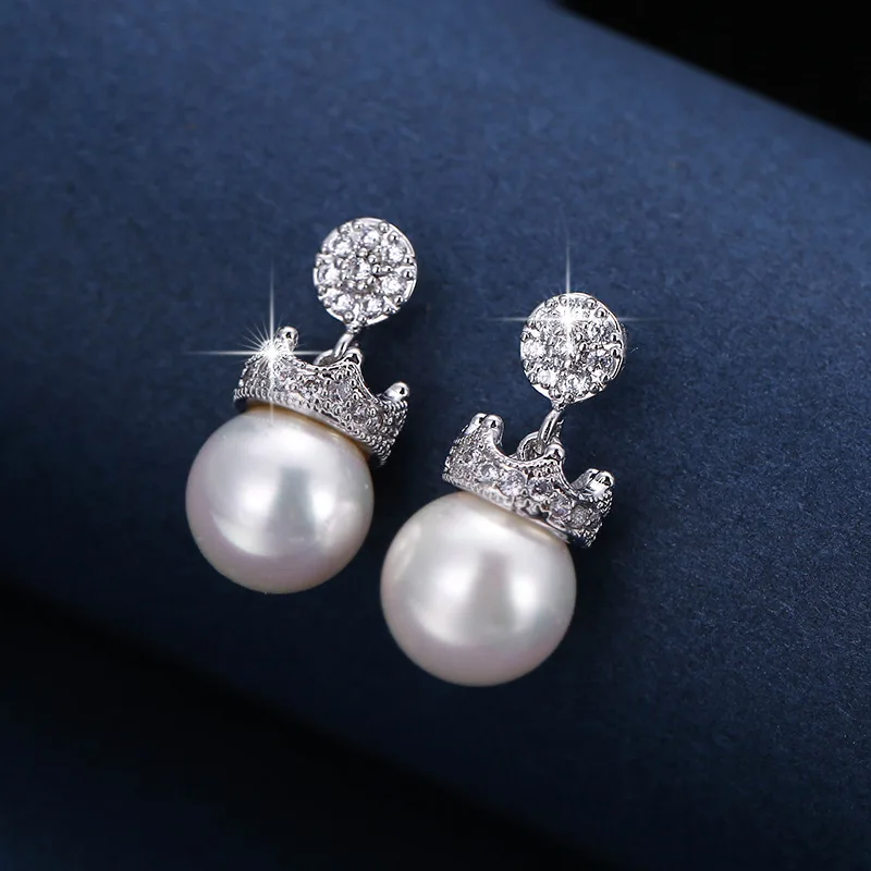 

2021 new korean fashion creative earrings inlaid pearl earrings simple and versatile zircon crown earrings