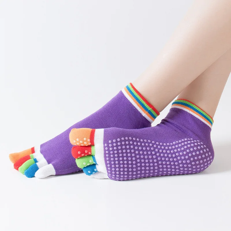

Hot Sale Professional Anti-Slip Organic Cotton Massage Cute 5 Toe Women Yoga Socks, Custom color