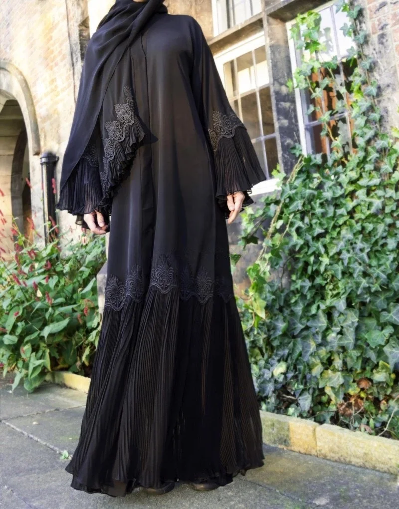 

2021 New Arrivals Muslim Dubai Pakistan Kimono Dubai Islamic Clothing Lace Fashion Black Abaya For Women, As pics show