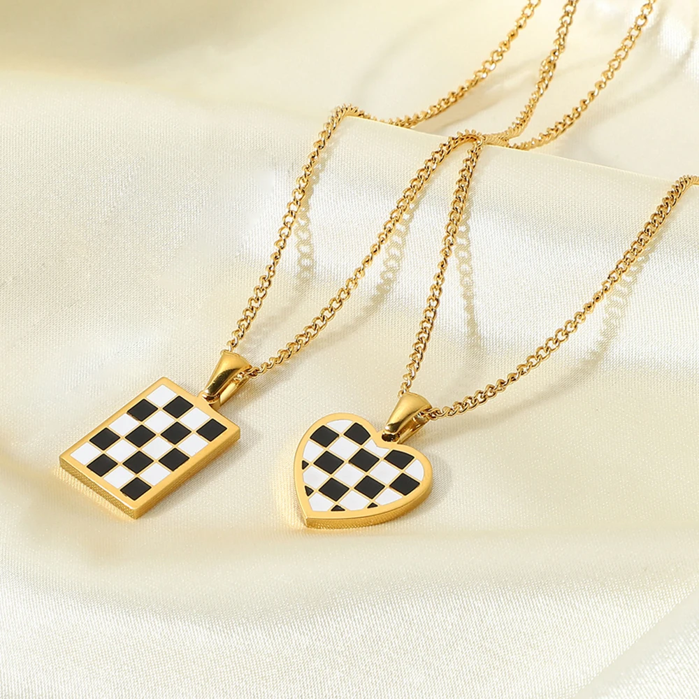 

Trendy 18k Gold Plated Stainless Steel Party Jewelry black and white chess Plaid Heart Pendant Necklace Non Tarnish