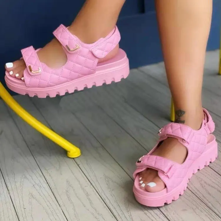 

Fashion Hot Sale Private Label Outdoor Women Flat Summer Time Walking Sandals