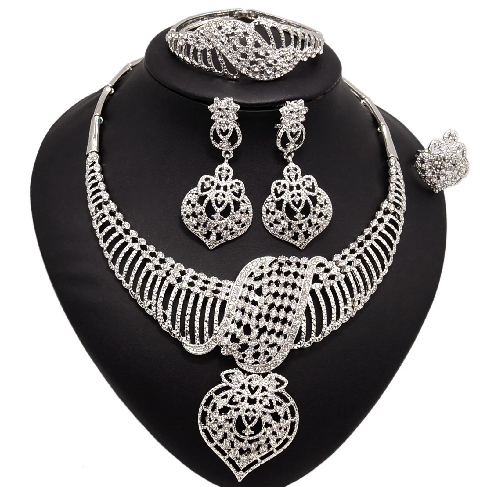 

Big Crystal Luxury Shiny Bunches Pendant Artificial Jewellery Sets Pakistani Clothing Wedding Bridal Love Silver Jewelry Set