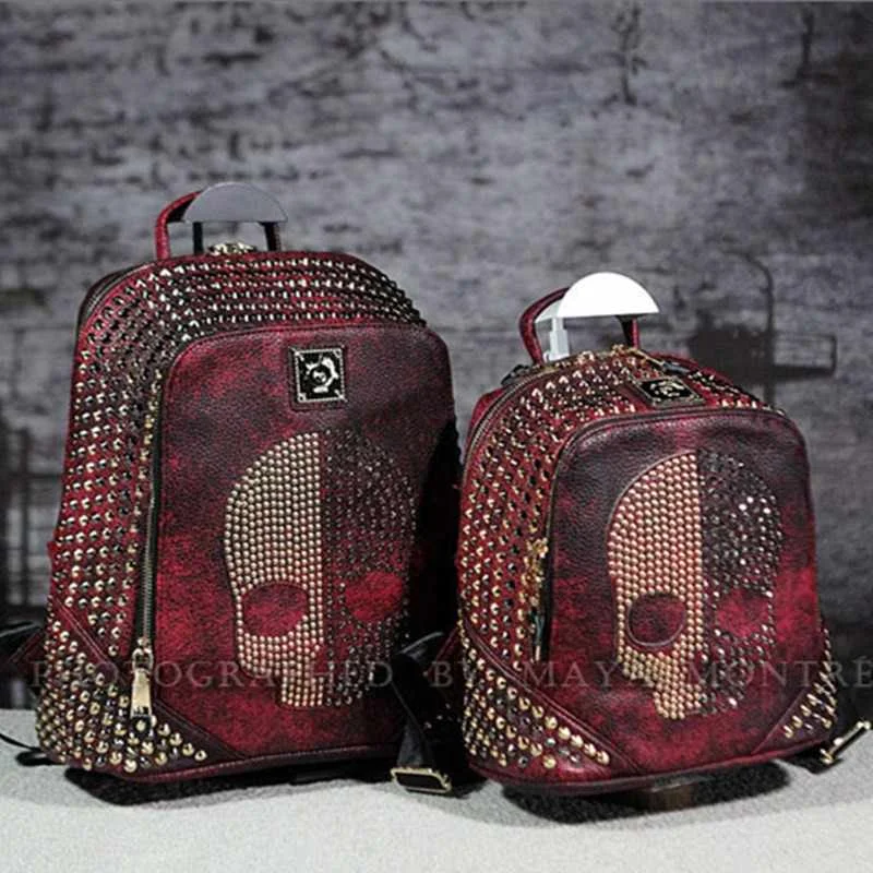 

Street Fashion Rivet Skull Backpack Female Large Capacity Travel Bag High Quality Niche Designer Gym Bags Luxury Shoulder Bags