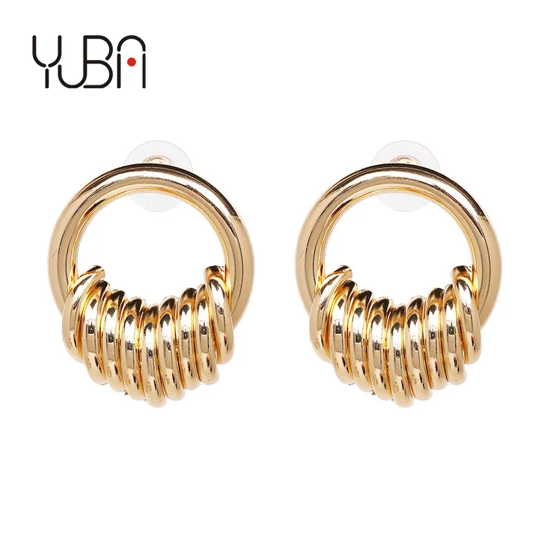 

Direct Selling New Elegant Accessories European And American Metal Tassel Earrings, Picture shows