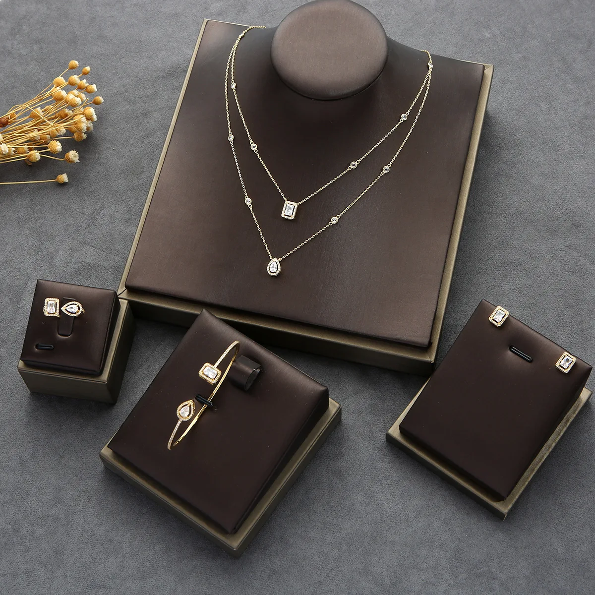 

Luxury 925 Silver Needle Exquisite Micro inlaid Zircon Jewelry Set Water Drop Bridal Wedding Fine Jewelry Set