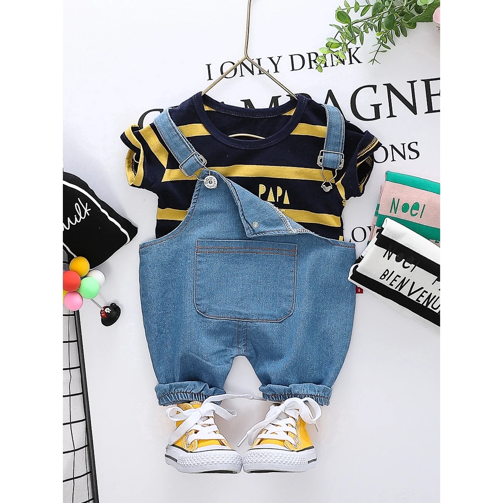 

[Spot] 0-5 years old boys and girls Korean fashion striped cotton short-sleeved T-shirt with casual denim strap pants suit