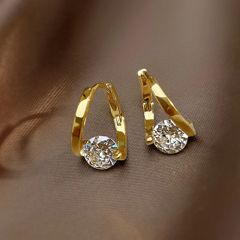 

Fashion Irregular Gold Plated Geometric Triangle Huggie Earrings Korean Luxury Crystal Zircon Stud Earrings For Women