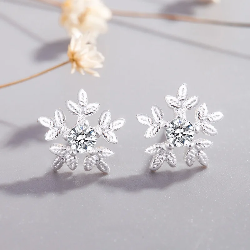 

Trendy women snowflake silver earring party jewelry, As picture show