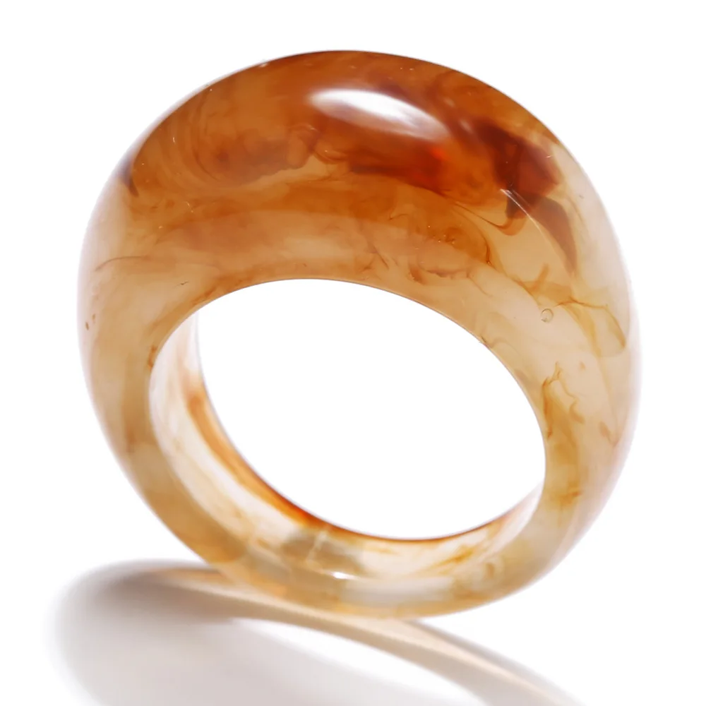 

New Arrivals Cheap Clear Amber Color Chunky Resin Finger Rings Colorful Chunky Acrylic Index Finger Ring