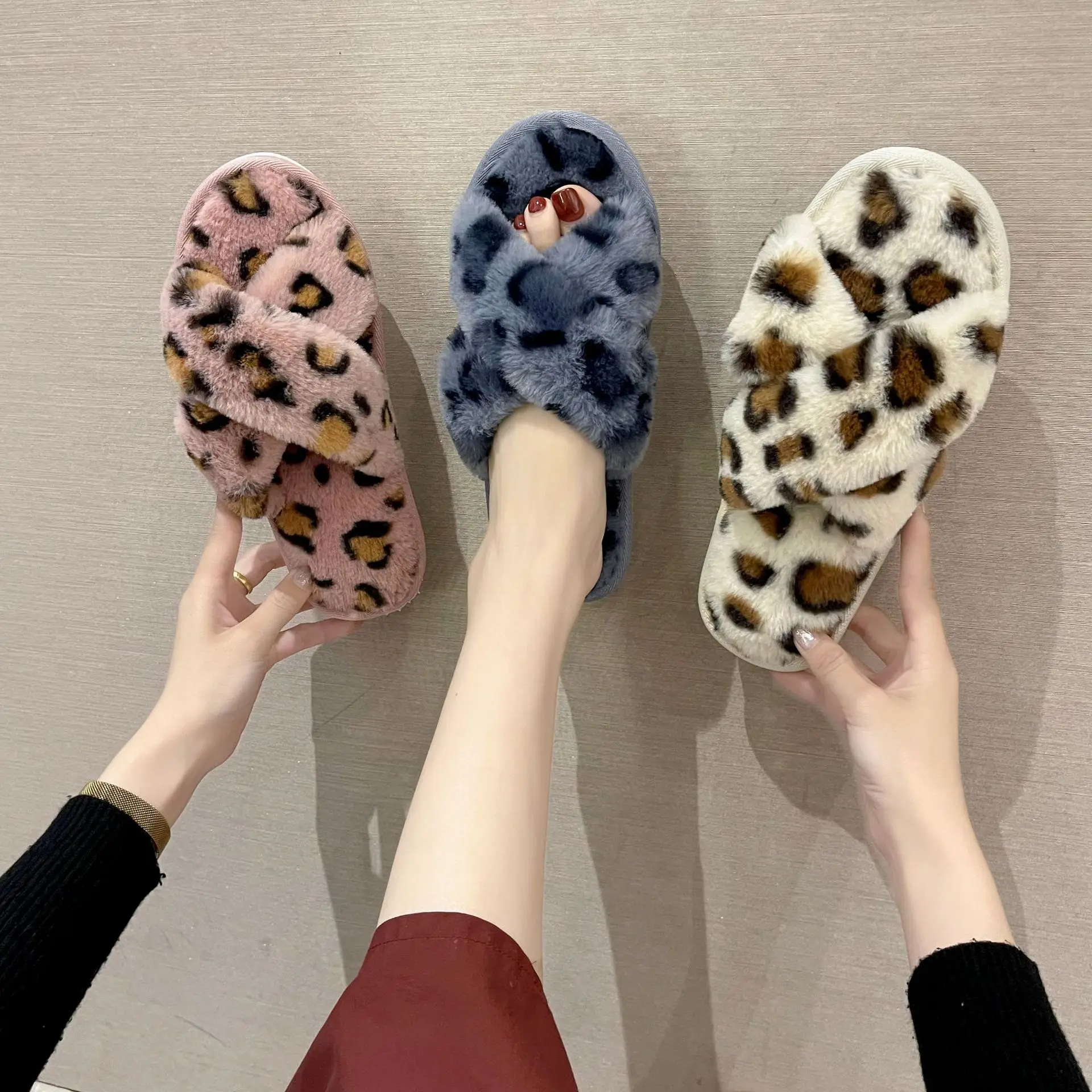 

BAIRUILUN Autumn Winter House Shoes Women Home Leopard Slippers Warm Faux Fur Ladies Cross Soft Plush Furry Female Open Toe Fash