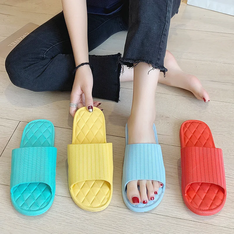 

Indoor household soft-soled slippers Bathroom slipper for Couple
