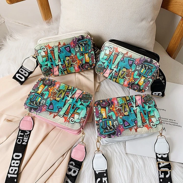 

XP1329 2020 cross-border summer Korean new female bag personalized graffiti inkjet Hong Kong style shoulder bag wide shoulder strap small square bag