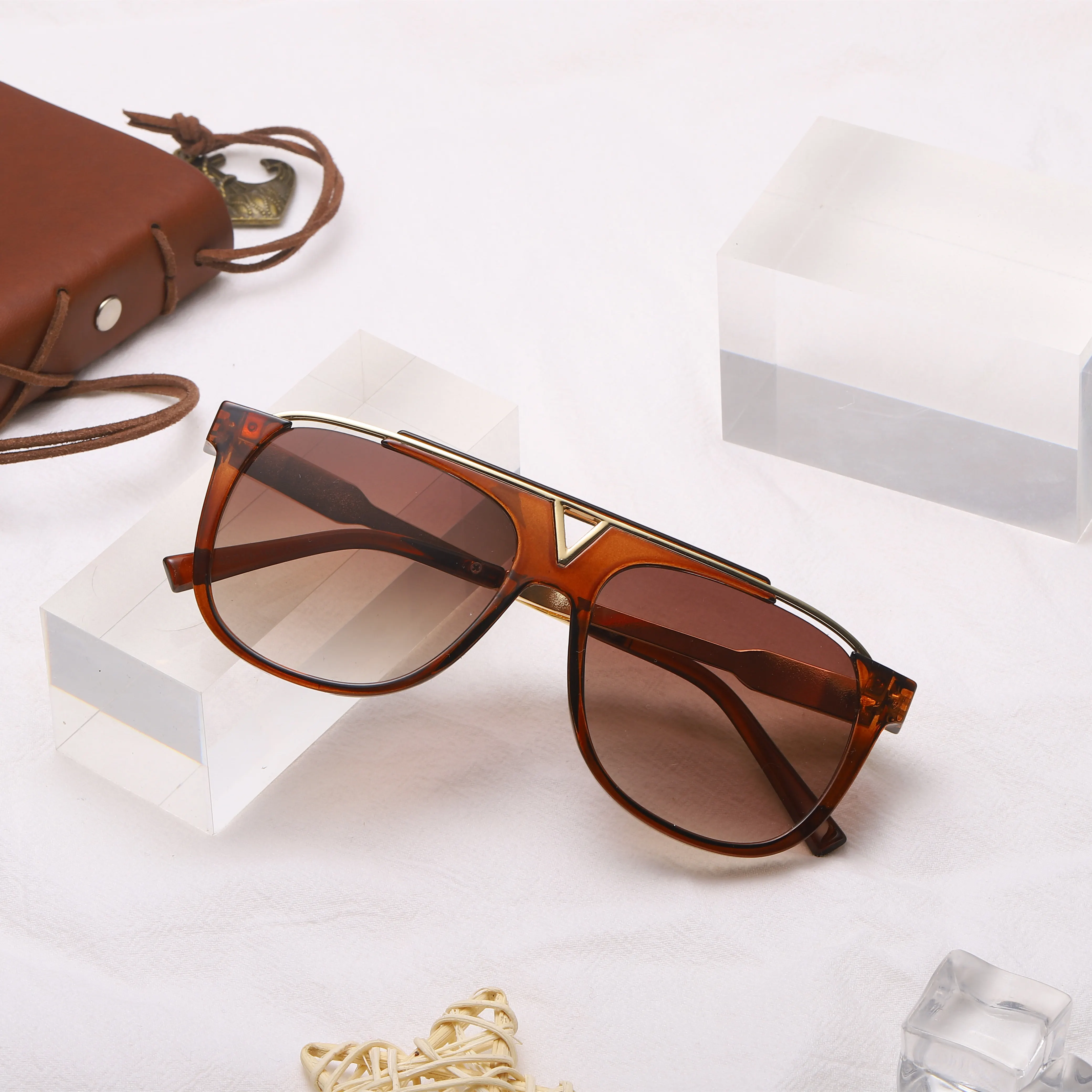 

High Quality Modern UV 400 Square Ladies Woman Trendy Acetate Sunglasses 2021 Women