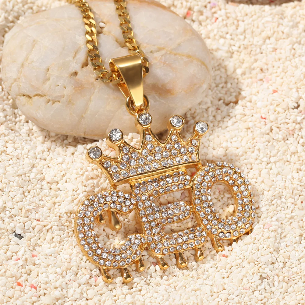 

Wish Hot Selling Custom Letter Jewelry 18K Gold Plated Cuban Link Chain Iced Out Bling CZ Crown CEO Letter Name Pendant Necklace