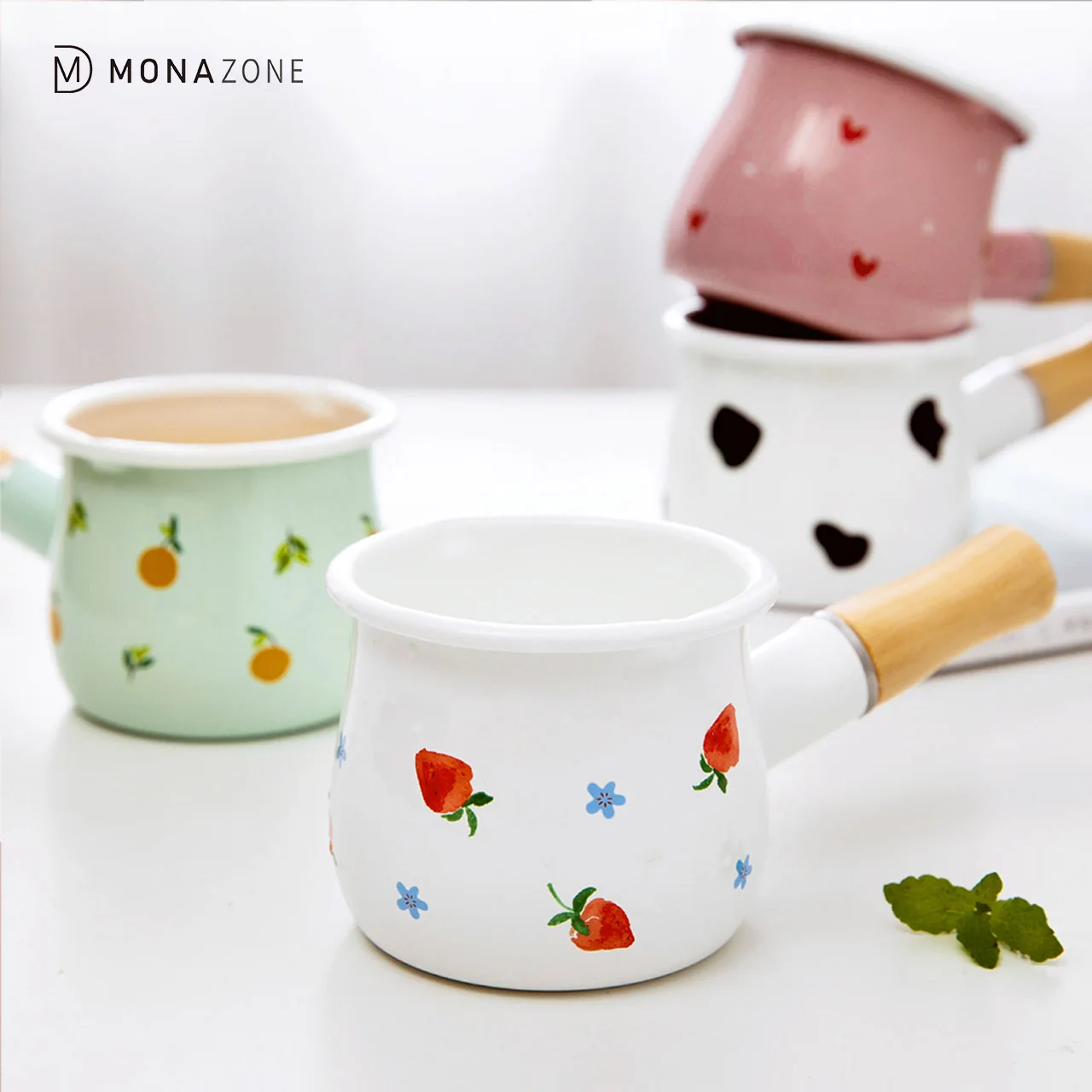 

MONAZONE 500ml Enamel Milk Pot With Wooden Handle Gas Stove Induction Cooke Baby Breakfast Milk Coffee Saucepan Cookware
