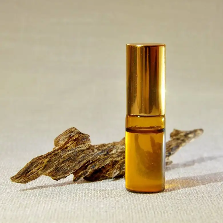 

High Quality Nature Agarwood Oil 100% Pure Oud Oil