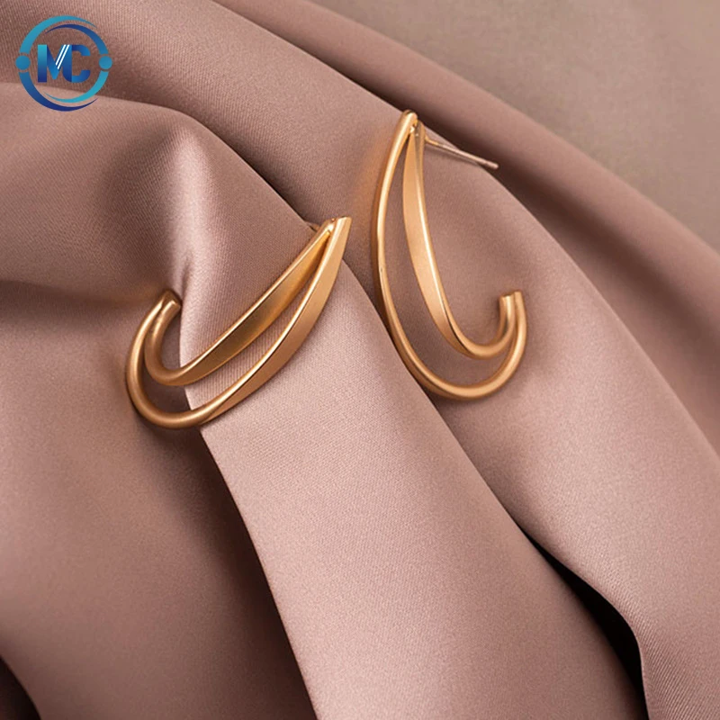 

2021 Fashion Circle Hoop Earromgs for Women Huge Gold Silver Color C Earrings Hoops Geometric Jewelry Aretes Aro Ear Rings
