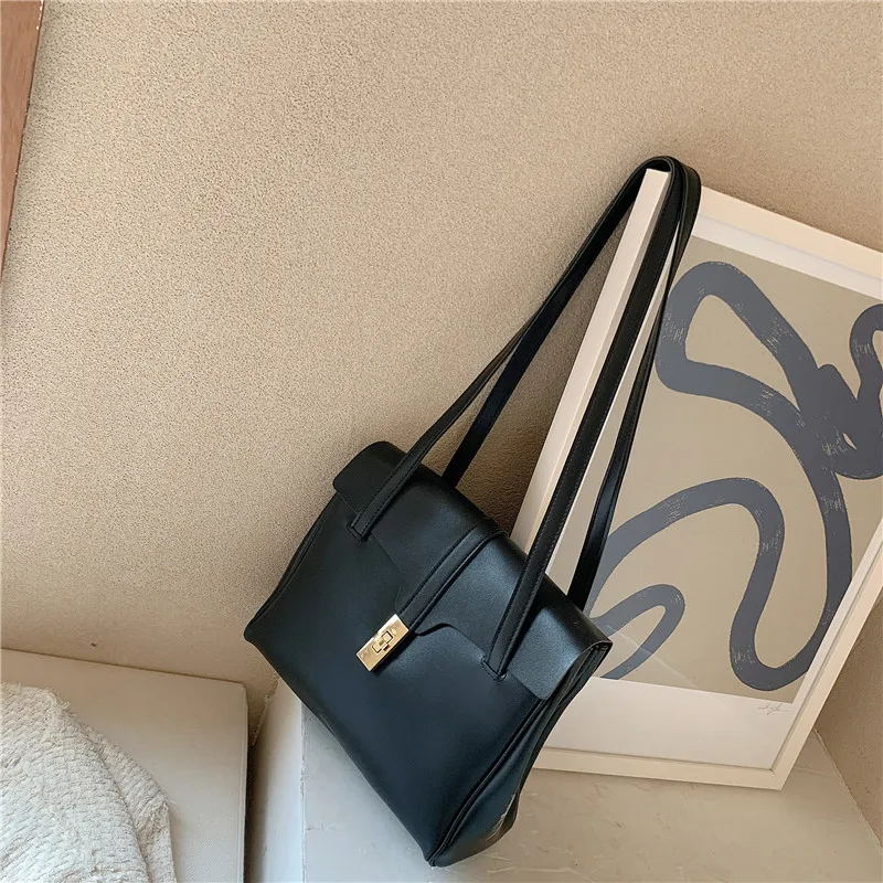 

luxury large chain single shoulder hand bags 2021 fashion private label elegant leather handbags for women
