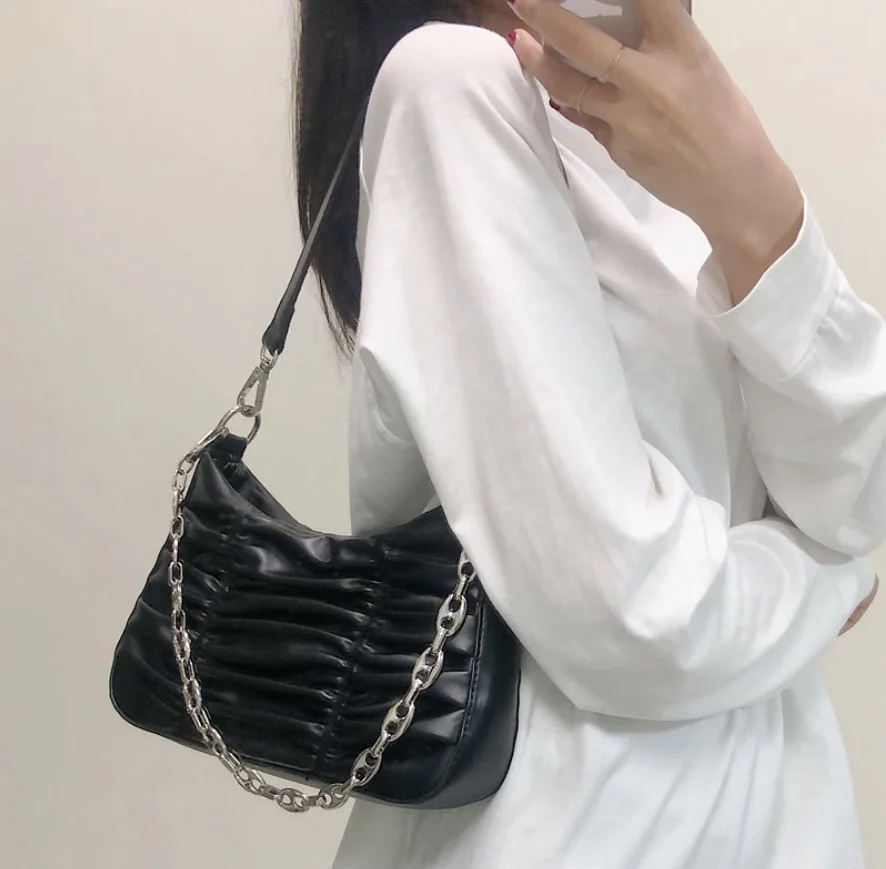 

Simple Color PU Wrinkle Shoulder Handbag With Acrylic Hanger