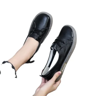 

Large size spring/summer autumn new versatile cowhide small white shoes soft sole single shoes non-slip flat maternity shoes, As shown in figure
