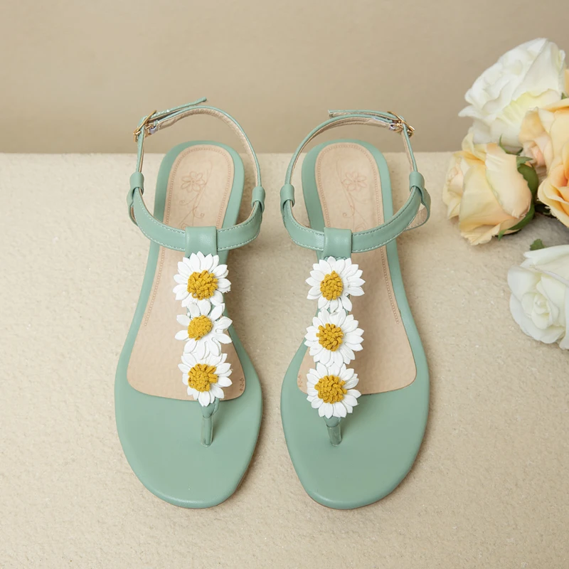 

2021 Fashion Sweet Flowers Casual Buckles Round Heel Strap Flip-Flop Sandals, Ecru/green