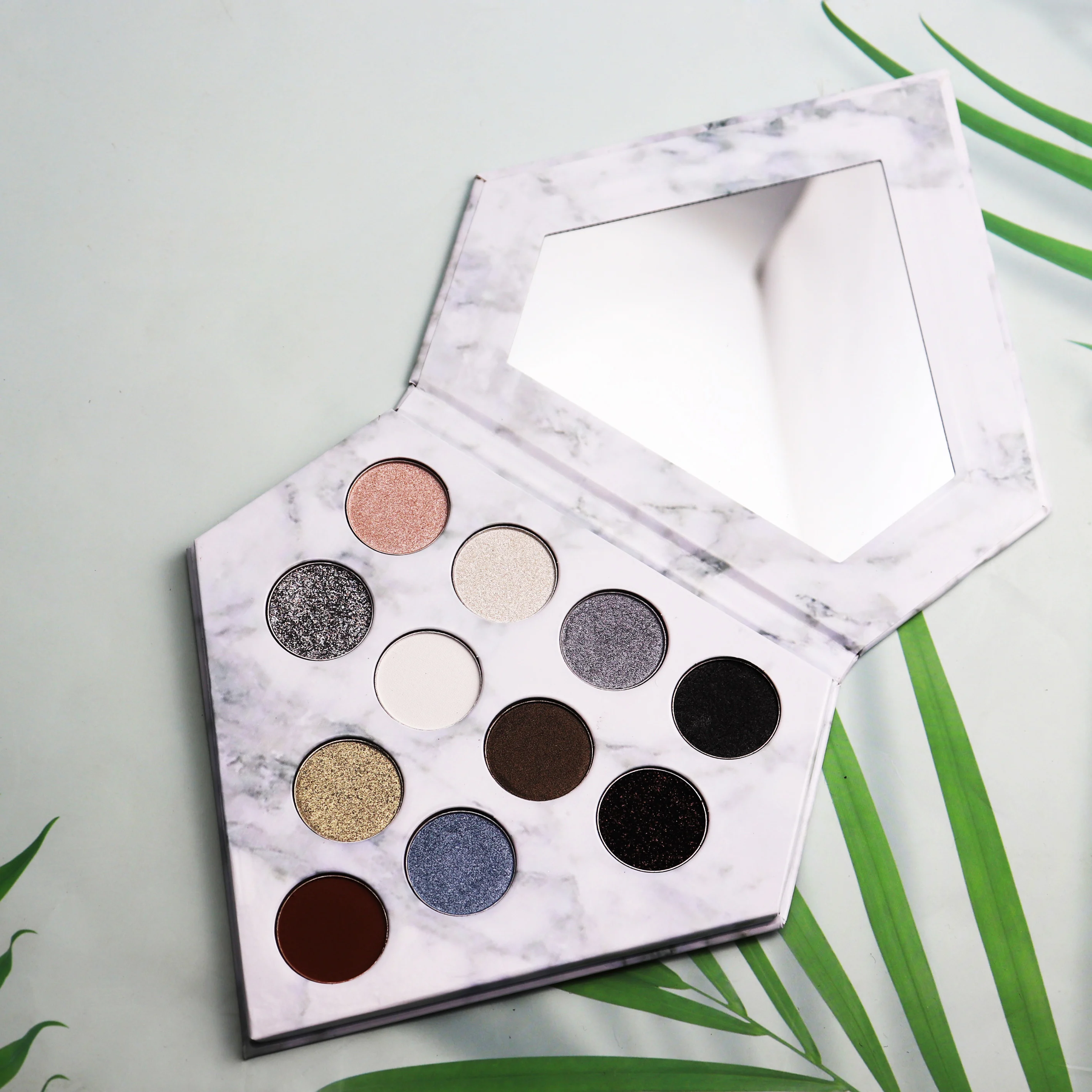 

Diamond Shape DIY Colors Eyeshadow Palette Customized Printing Logo Eye Shadow