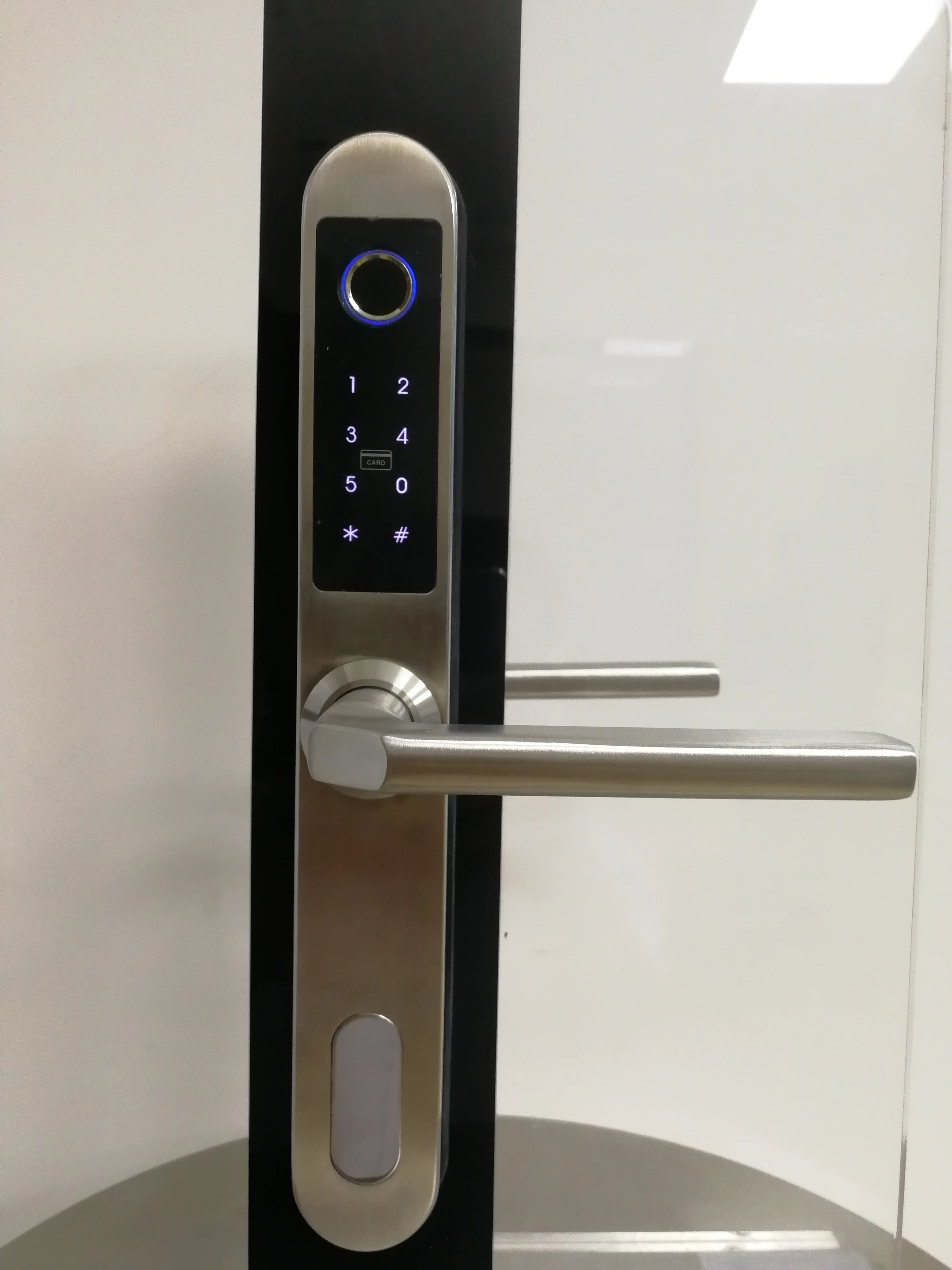 
Goodum European Style Fingerprint Password M1 Card Smart Door Lock E6800S For Sliding / Aluminum / Wooden Door 
