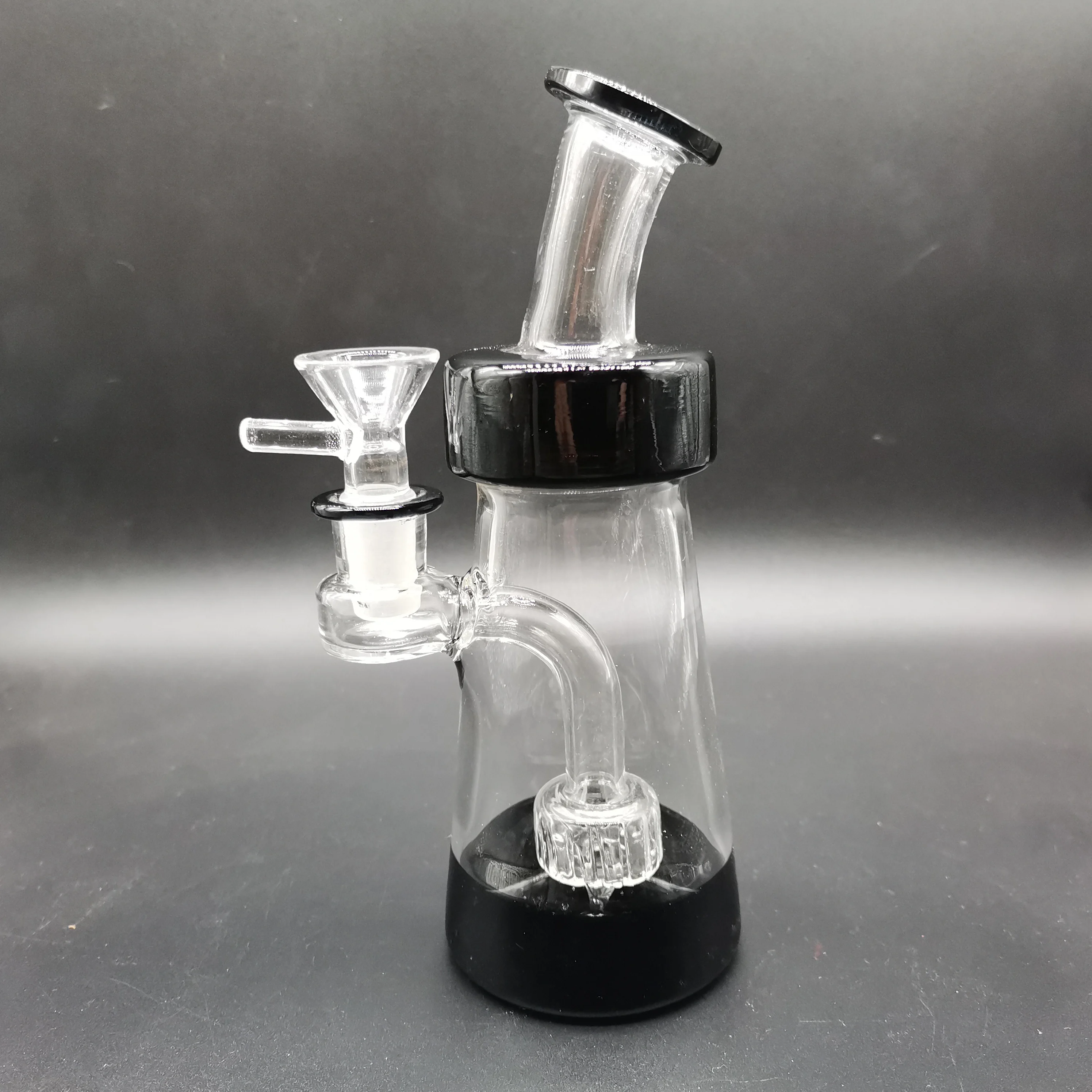 

Fashional Original Black Color High Borosilicate Gear Perculator Glass Pipe