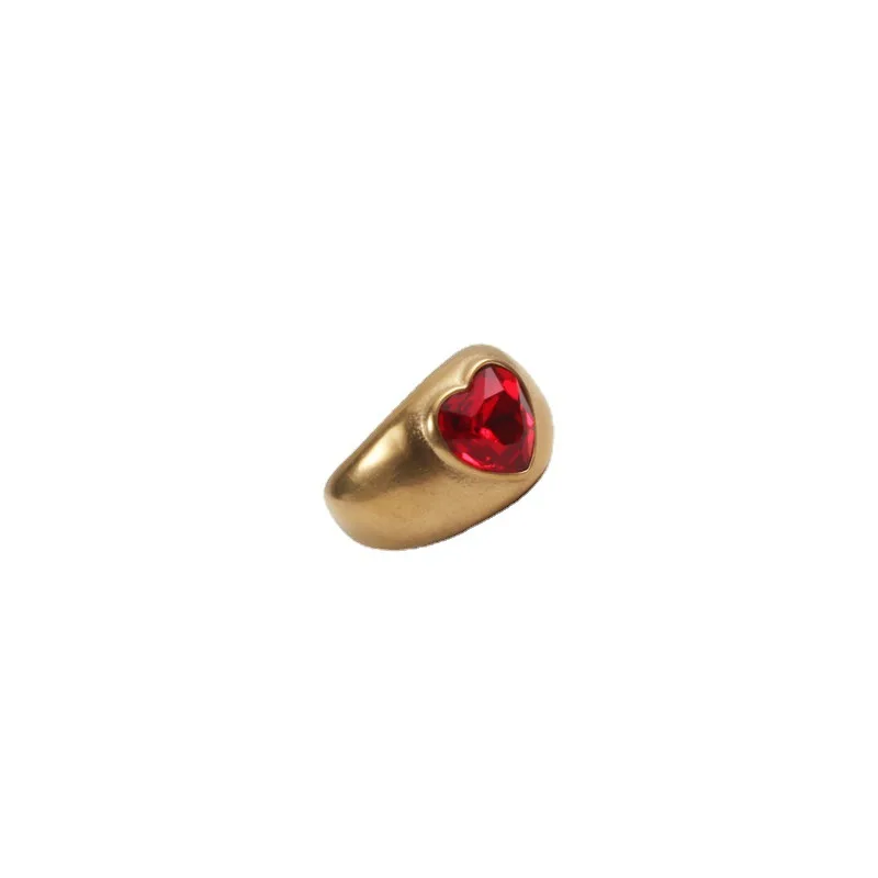 

High End Antique Gold Ruby Heart Rings Stainless Steel Jewelry Fashion Gold Jewelry Wholesale Gold Plated Index Finger Ring