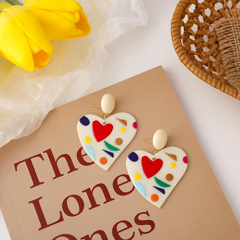 

OUYE Korean retro geometric love heart acrylic resin earrings colorful acrylic plate earrings girlish rainbow heart earrings, Golden/silver