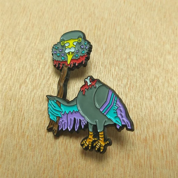 
Custom enamel pin in Chinese 