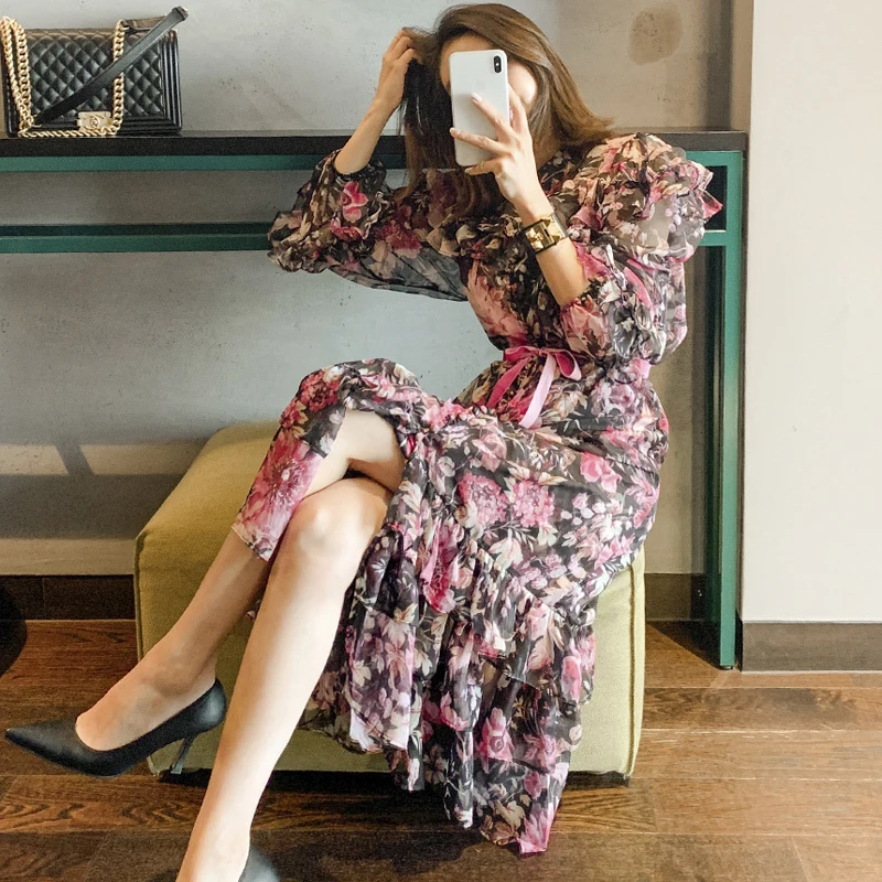 

Spot 2021 new women's Korean version of the black silk long-sleeved floral waist temperament mid-length casual dress, Blue