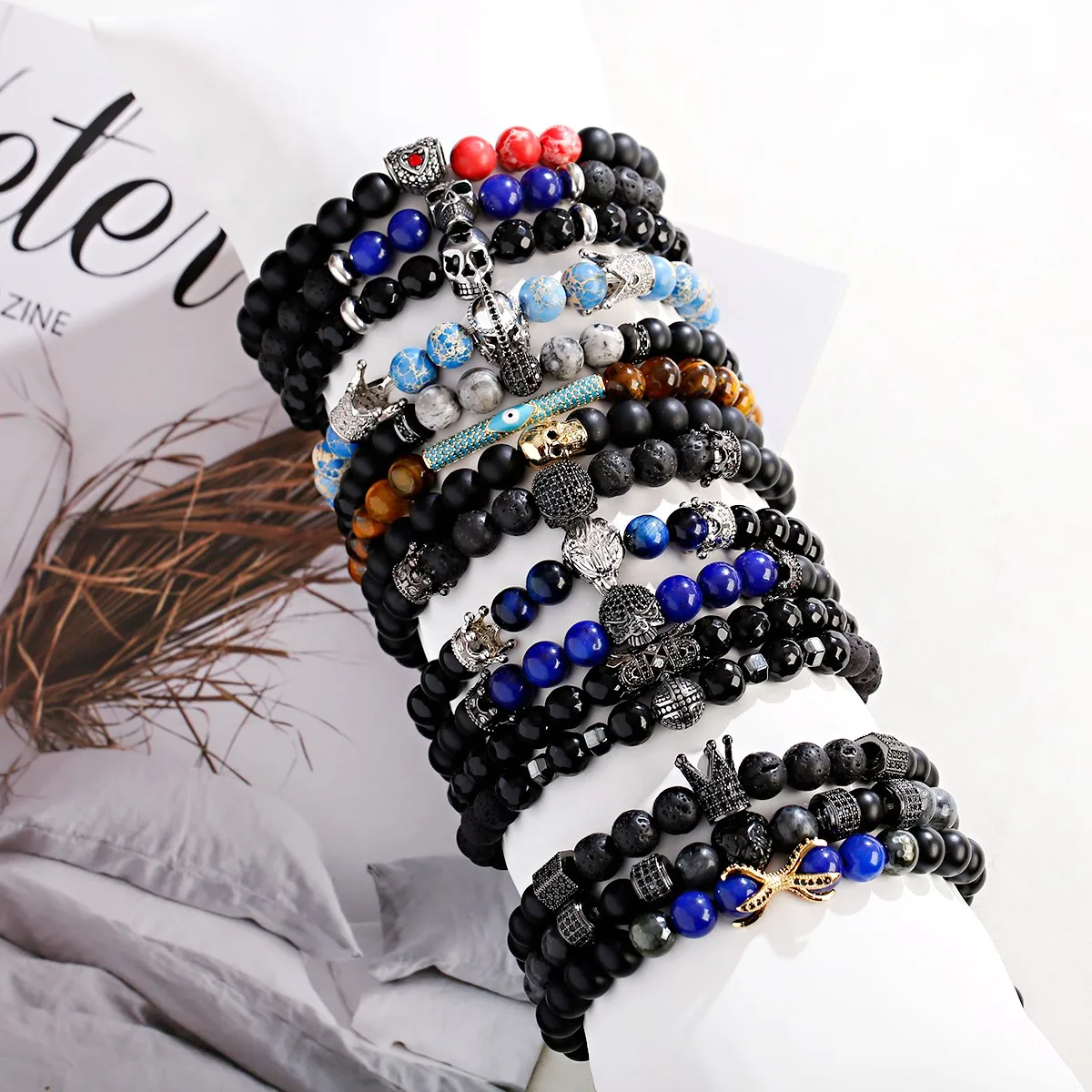 

Luxury Men's Micro Zircon Paved Crown Skull Bead Charm bangles bracelets Tiger Eye Black Lave Stone Beaded Oil Diffuser Bracelet