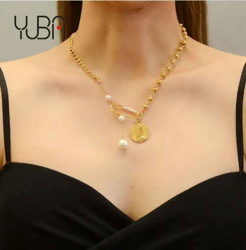 

Women Necklace 2021 Ins Cool Breeze Design Sense Pin Coin Pearl Necklace Female Titanium Steel Plating 18k Gold Plated