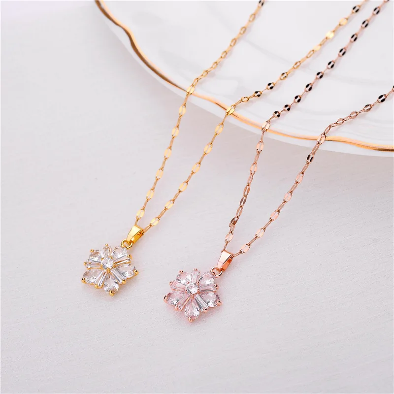 

New Popular Good Luck Shining Crystal Flower Pendent Necklace Vintage Zircon Clavicle Necklace Jewlery Women, Picture shows